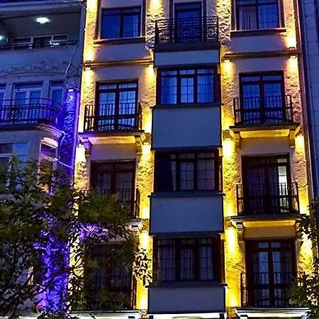 Royal Garden And Istanbul