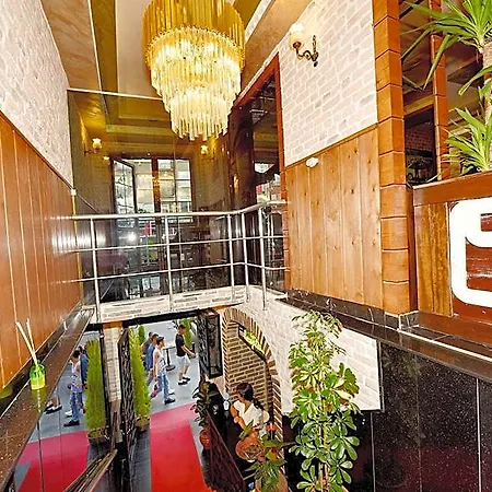 Hotel Royal Garden And