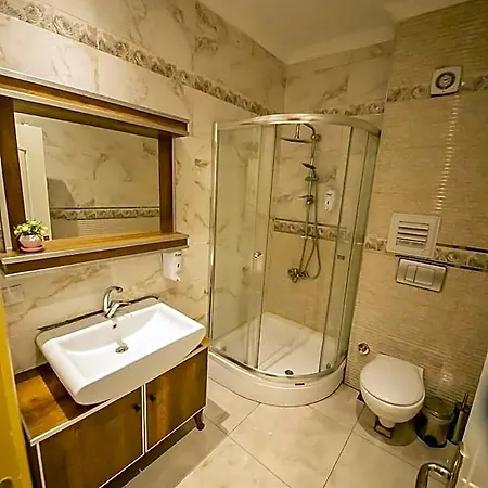 Royal Garden And Hotel Istanbul