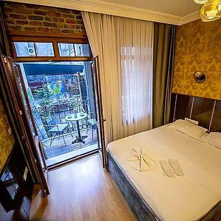 Royal Garden And Hotel 3*